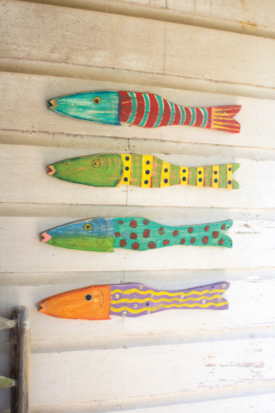 Painted Wooden Fish Set of 4 - Click Image to Close